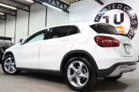 メルセデスベンツ GLA GLA220 4MATIC ﾌﾟﾚﾐｱﾑ&ﾚｰﾀﾞｰｾｰﾌﾃｨPKG　後期 ｷｰﾚｽｺﾞｰ 黒革 ﾊﾟﾉﾗﾏSR 純正HDDﾅﾋﾞTV ｽﾏﾎ連携 harman/kardon ﾊﾞｯｸｶﾒﾗ PTS LEDﾗｲﾄ 自動Rｹﾞｰﾄ ﾌｯﾄﾛﾗﾝｸOP 純正18AW ﾀﾞｲﾅﾐｯｸｾﾚｸﾄ　2年保証