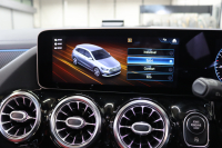 メルセデスベンツ Bクラス B180 AMGﾗｲﾝ AMGﾚｻﾞｰｴｸｽｸﾙｰｼﾌﾞ&ｱﾄﾞﾊﾞﾝｽﾄﾞ&ﾅﾋﾞｹﾞｰｼｮﾝ&ﾚｰﾀﾞｰｾｰﾌﾃｨPKG　1ｵｰﾅｰ ｷｰﾚｽｺﾞｰ 黒/赤本革 ﾊﾟﾉﾗﾏSR ﾍｯﾄﾞｱｯﾌﾟD MBUXﾅﾋﾞTV BT音楽 360ｶﾒﾗ PTS LEDﾗｲﾄ 自動Rｹﾞｰﾄ ﾊﾝｽﾞﾌﾘｰA AMGｴｱﾛ&18AW ﾜｲﾔﾚｽ充電 7AT　2年保証