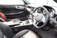 メルセデスベンツ SLKクラス SLK200 ｴｸｽｸﾙｰｼﾌﾞ AMGｽﾎﾟｰﾂ&ﾚｰﾀﾞｰｾｰﾌﾃｨPKG　中期 ｷｰﾚｽｺﾞｰ 黒本革 ｴｱｽｶｰﾌ ｶﾞﾗｽﾙｰﾌ HDDﾅﾋﾞTV BT音楽 ﾊﾞｯｸｶﾒﾗ PTS DSRC ｷｾﾉﾝ AMGｴｱﾛ&18AW ｴｱｶﾞｲﾄﾞ　2年保証