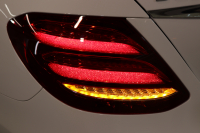 メルセデスベンツ Eクラス E220d AVG ｽﾎﾟｰﾂ ﾚｻﾞｰ&ﾚｰﾀﾞｰｾｰﾌﾃｨPKG　ｷｰﾚｽｺﾞｰ 黒本革 全席ｼｰﾄﾋｰﾀｰ HDDﾅﾋﾞTV ｽﾏﾎ連携 ﾌﾞﾙﾒｽﾀｰ 360ｶﾒﾗ PTS ｴｱﾊﾞﾗﾝｽPKG LEDﾗｲﾄ 自動ﾄﾗﾝｸ AMGｴｱﾛ&19AW ﾀﾞｲﾅﾐｯｸｾﾚｸﾄ 9AT　2年保証