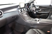 メルセデスベンツ Cクラス C200 AVG AMGﾗｲﾝ ﾚｰﾀﾞｰｾｰﾌﾃｨPKG　1ｵｰﾅｰ ｷｰﾚｽｺﾞｰ 黒革 HDDﾅﾋﾞTV BT音楽 ﾊﾞｯｸｶﾒﾗ PTS LEDﾗｲﾄ AMGｴｱﾛ&18AW ﾀﾞｲﾅﾐｯｸS　2年保証