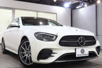 メルセデスベンツ Eクラス E300 ｽﾎﾟｰﾂ ｴｸｽｸﾙｰｼﾌﾞ&ﾚｰﾀﾞｰｾｰﾌﾃｨPKG　後期 MEｺﾈｸﾄ ｷｰﾚｽｺﾞｰ 黒本革 ﾊﾟﾉﾗﾏSR ﾍｯﾄﾞｱｯﾌﾟD MBUXﾅﾋﾞTV ｽﾏﾎ連携 ﾌﾞﾙﾒｽﾀｰ 360ｶﾒﾗ PTS LEDﾗｲﾄ 自動ﾄﾗﾝｸ AMGｴｱﾛ&19AW ﾀﾞｲﾅﾐｯｸS ｴｱｻｽ 9AT　2年保証