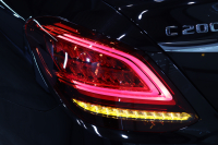 メルセデスベンツ Cクラス C200 AVG AMGﾗｲﾝ ﾚｰﾀﾞｰｾｰﾌﾃｨPKG　BSG搭載 後期 MEｺﾈｸﾄ ｷｰﾚｽｺﾞｰ 黒革 HDDﾅﾋﾞTV ｽﾏﾎ連携 ﾊﾞｯｸｶﾒﾗ PTS LEDﾗｲﾄ AMGｴｱﾛ&18AW ﾀﾞｲﾅﾐｯｸS ｴｱｻｽ 9AT　2年保証