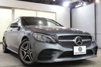 メルセデスベンツ Cクラス C200ｽﾃｰｼｮﾝﾜｺﾞﾝ AVG AMGﾗｲﾝ ﾚｻﾞｰｴｸｽｸﾙｰｼﾌﾞ&ﾚｰﾀﾞｰｾｰﾌﾃｨPKG　BSG搭載 後期 1ｵｰﾅｰ 赤本革 ﾊﾟﾉﾗﾏSR HUD HDDﾅﾋﾞTV ｽﾏﾎ連携 ﾌﾞﾙﾒｽﾀｰ ﾊﾞｯｸｶﾒﾗ PTS LEDﾗｲﾄ ﾊﾝｽﾞﾌﾘｰA AMGｴｱﾛ&18AW ｴｱｻｽ 9AT 希少色ｾﾚﾅｲﾄｸﾞﾚｰM　2年保証