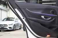 メルセデスベンツ Eクラス E220d AVG AMGﾗｲﾝ ﾚｰﾀﾞｰｾｰﾌﾃｨPKG　中期 ｷｰﾚｽｺﾞｰ 黒本革 ｼｰﾄﾋｰﾀｰ HDDﾅﾋﾞTV ｽﾏﾎ連携 BT音楽 360ｶﾒﾗ PTS LEDﾍｯﾄﾞﾗｲﾄ AMGｴｱﾛ&19AW ﾀﾞｲﾅﾐｯｸｾﾚｸﾄ ﾊﾟﾄﾞﾙｼﾌﾄ 9AT　2年保証