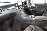 メルセデスベンツ Cクラス C250 ｽﾎﾟｰﾂ ﾚｻﾞｰｴｸｽｸﾙｰｼﾌﾞ&ﾚｰﾀﾞｰｾｰﾌﾃｨPKG ｷｰﾚｽｺﾞｰ 黒本革 HUD HDDﾅﾋﾞTV ﾌﾞﾙﾒｽﾀ BT音楽 ﾊﾞｯｸｶﾒﾗ PTS LEDﾗｲﾄ 自動ﾄﾗﾝｸ ｴｱﾊﾞﾗﾝｽPKG AMGｴｱﾛ&18AW ｴｱｻｽ　2年保証