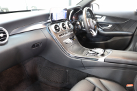 メルセデスベンツ Cクラス C200ｽﾃｰｼｮﾝﾜｺﾞﾝ AVG AMGﾗｲﾝ ﾚｰﾀﾞｰｾｰﾌﾃｨPKG　BSG搭載 後期 ｷｰﾚｽｺﾞｰ 黒革 HDDﾅﾋﾞTV ｽﾏﾎ連携 ﾊﾞｯｸｶﾒﾗ PTS LEDﾗｲﾄ 自動Rｹﾞｰﾄ AMGｴｱﾛ&18AW ﾀﾞｲﾅﾐｯｸS ｴｱｻｽ 9AT　2年保証