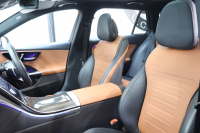 メルセデスベンツ Cクラス C200ｽﾃｰｼｮﾝﾜｺﾞﾝ AVG AMGﾗｲﾝ ﾚｻﾞｰｴｸｽｸﾙｰｼﾌﾞ&ﾍﾞｰｼｯｸ&ﾚｰﾀﾞｰｾｰﾌﾃｨPKG　ISG搭載 ｷｰﾚｽｺﾞｰ 茶/黒本革 ﾊﾟﾉﾗﾏSR ﾍｯﾄﾞｱｯﾌﾟD MBUXﾅﾋﾞTV ｽﾏﾎ連携 360ｶﾒﾗ PTS LEDﾗｲﾄ 自動Rｹﾞｰﾄ AMGｴｱﾛ&18AW ﾜｲﾔﾚｽ充電 9AT　2年保証