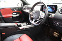 メルセデスベンツ GLB GLB200d 4MATIC AMGﾗｲﾝ AMGﾚｻﾞｰｴｸｽｸﾙｰｼﾌﾞ&ﾅﾋﾞｹﾞｰｼｮﾝ&ﾚｰﾀﾞｰｾｰﾌﾃｨPKG　ｷｰﾚｽｺﾞｰ 赤/黒本革 ﾊﾟﾉﾗﾏSR ﾍｯﾄﾞｱｯﾌﾟD MBUXﾅﾋﾞTV ｽﾏﾎ連携 360ｶﾒﾗ PTS LEDﾗｲﾄ ﾊﾝｽﾞﾌﾘｰA AMGｴｱﾛ&19AW ﾜｲﾔﾚｽ充電 8AT　新車保証継承可