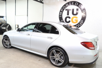 メルセデスベンツ Eクラス E200 AVG AMGﾗｲﾝ ｴｸｽｸﾙｰｼﾌﾞ&ﾚｰﾀﾞｰｾｰﾌﾃｨPKG　BSG搭載 中期 NEWｽﾃｱﾘﾝｸﾞ ｷｰﾚｽｺﾞｰ 黒本革 ﾍｯﾄﾞｱｯﾌﾟD HDDﾅﾋﾞTV ｽﾏﾎ連携 ﾌﾞﾙﾒｽﾀｰ 360ｶﾒﾗ PTS LEDﾗｲﾄ 自動ﾄﾗﾝｸ AMGｴｱﾛ&19AW 9AT　2年保証