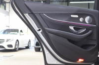 メルセデスベンツ Eクラス E200 AVG AMGﾗｲﾝ ｴｸｽｸﾙｰｼﾌﾞ&ﾚｰﾀﾞｰｾｰﾌﾃｨPKG　BSG搭載 中期 NEWｽﾃｱﾘﾝｸﾞ ｷｰﾚｽｺﾞｰ 黒本革 ﾍｯﾄﾞｱｯﾌﾟD HDDﾅﾋﾞTV ｽﾏﾎ連携 ﾌﾞﾙﾒｽﾀｰ 360ｶﾒﾗ PTS LEDﾗｲﾄ 自動ﾄﾗﾝｸ AMGｴｱﾛ&19AW 9AT　2年保証