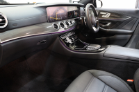 AMG Eクラス E53 4MATIC+ ｽﾃｰｼｮﾝﾜｺﾞﾝ ｴｸｽｸﾙｰｼﾌﾞ&ﾚｰﾀﾞｰｾｰﾌﾃｨPKG　ISG搭載 後期 ｷｰﾚｽｺﾞｰ  黒本革 ﾍﾞﾝﾁﾚｰﾀｰ ﾊﾟﾉﾗﾏSR HUD MBUXﾅﾋﾞTV&ARﾅﾋﾞ ｽﾏﾎ連携 ﾌﾞﾙﾒｽﾀｰ 360ｶﾒﾗ PTS LEDﾗｲﾄ 自動Rｹﾞｰﾄ AMG専用装備&ﾁｭｰﾆﾝｸﾞ ｸﾛｰｼﾞﾝｸﾞS 9AT　2年保証