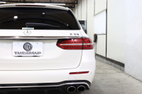 AMG Eクラス E53ｽﾃｰｼｮﾝﾜｺﾞﾝ 4MATIC+ ｴｸｽｸﾙｰｼﾌﾞ&ﾚｰﾀﾞｰｾｰﾌﾃｨPKG　ISG搭載 後期 1ｵｰﾅｰ ﾍﾞｰｼﾞｭ本革 ﾍﾞﾝﾁﾚｰﾀｰ ﾊﾟﾉﾗﾏSR ﾍｯﾄﾞｱｯﾌﾟD MBUXﾅﾋﾞTV ｽﾏﾎ連携 ﾌﾞﾙﾒｽﾀｰ 360ｶﾒﾗ PTS LEDﾗｲﾄ 自動Rｹﾞｰﾄ AMG専用装備&ﾁｭｰﾆﾝｸﾞ ｸﾛｰｼﾞﾝｸﾞSP 9AT　2年保証