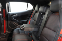 AMG GLA GLA45 4MATIC ｴﾃﾞｨｼｮﾝ1 ﾚｰﾀﾞｰｾｰﾌﾃｨPKG　300台限定車 黒本革 HDDﾅﾋﾞTV ﾊﾞｯｸｶﾒﾗ PTS ｷｾﾉﾝﾗｲﾄ 自動Rｹﾞｰﾄ AMG専用装備&ﾁｭｰﾆﾝｸﾞ 専用ｴｱﾛ&ﾃﾞｶｰﾙ 7AT　2年保証