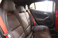 AMG GLA GLA45 4MATIC ｴﾃﾞｨｼｮﾝ1 ﾚｰﾀﾞｰｾｰﾌﾃｨPKG　300台限定車 黒本革 HDDﾅﾋﾞTV ﾊﾞｯｸｶﾒﾗ PTS ｷｾﾉﾝﾗｲﾄ 自動Rｹﾞｰﾄ AMG専用装備&ﾁｭｰﾆﾝｸﾞ 専用ｴｱﾛ&ﾃﾞｶｰﾙ 7AT　2年保証