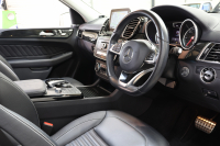 メルセデスベンツ GLE GLE350d 4MATIC ｽﾎﾟｰﾂ ﾚｰﾀﾞｰｾｰﾌﾃｨPKG　ｷｰﾚｽｺﾞｰ 黒本革 ﾊﾟﾉﾗﾏSR HDDﾅﾋﾞTV ｽﾏﾎ連携 harman/kardon 360ｶﾒﾗ PTS LEDﾗｲﾄ 自動Rｹﾞｰﾄ AMGｴｱﾛ&20AW ﾀﾞｲﾅﾐｯｸS 9AT　2年保証