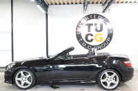 メルセデスベンツ SLKクラス SLK200 ｴｸｽｸﾙｰｼﾌﾞ AMGｽﾎﾟｰﾂ&ﾚｰﾀﾞｰｾｰﾌﾃｨPKG　後期最終 ｷｰﾚｽｺﾞｰ 黒本革 ｴｱｽｶｰﾌ HDDﾅﾋﾞTV&ｷｬﾝｾﾗｰ BT音楽 Bｶﾒﾗ PTS ｷｾﾉﾝﾗｲﾄ AMGｴｱﾛ&18AW ｴｱｶﾞｲﾄﾞ ﾊﾟﾄﾞﾙｼﾌﾄ ﾚｯﾄﾞｼｰﾄﾍﾞﾙﾄ 9AT　2年保証