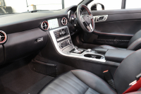 メルセデスベンツ SLKクラス SLK200 ｴｸｽｸﾙｰｼﾌﾞ AMGｽﾎﾟｰﾂ&ﾚｰﾀﾞｰｾｰﾌﾃｨPKG　後期最終 ｷｰﾚｽｺﾞｰ 黒本革 ｴｱｽｶｰﾌ HDDﾅﾋﾞTV&ｷｬﾝｾﾗｰ BT音楽 Bｶﾒﾗ PTS ｷｾﾉﾝﾗｲﾄ AMGｴｱﾛ&18AW ｴｱｶﾞｲﾄﾞ ﾊﾟﾄﾞﾙｼﾌﾄ ﾚｯﾄﾞｼｰﾄﾍﾞﾙﾄ 9AT　2年保証