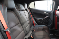 AMG GLA GLA45 4MATIC ﾚｰﾀﾞｰｾｰﾌﾃｨPKG　後期 ｷｰﾚｽｺﾞｰ 黒本革 SR HDDﾅﾋﾞTV ｽﾏﾎ連携 ﾊﾞｯｸｶﾒﾗ PTS LEDﾍｯﾄﾞﾗｲﾄ 自動Rｹﾞｰﾄ&ﾊﾝｽﾞﾌﾘｰA AMG専用装備&ﾁｭｰﾆﾝｸﾞ AMGｴｱﾛ&19AW 7AT　2年保証