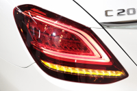 メルセデスベンツ Cクラス C200 AVG AMGﾗｲﾝ ﾚｻﾞｰｴｸｽｸﾙｰｼﾌﾞ&ﾚｰﾀﾞｰｾｰﾌﾃｨPKG　BSG搭載 後期 ｷｰﾚｽｺﾞｰ 黒本革 ﾍｯﾄﾞｱｯﾌﾟD HDDﾅﾋﾞTV ｽﾏﾎ連携 ﾌﾞﾙﾒｽﾀｰ Bｶﾒﾗ PTS LEDﾗｲﾄ ﾊﾝｽﾞﾌﾘｰA AMGｴｱﾛ&18AW ﾀﾞｲﾅﾐｯｸS ｴｱｻｽ 9AT　2年保証