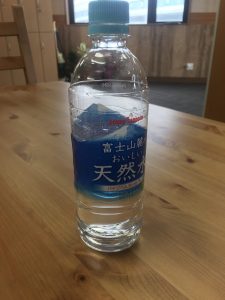 水を4リットル飲めば体の中にある病原体全て流せるんじゃない？