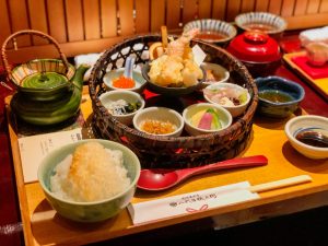 自慢の釜飯