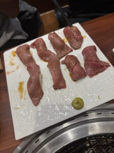 にく